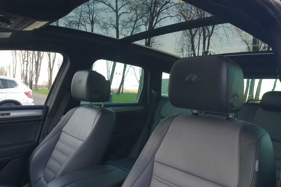 Продам Volkswagen Touareg R-Line 2016 года