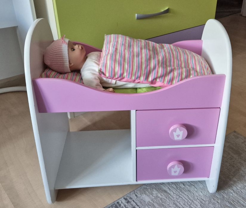 Łóżeczko drewniane  dla lalek