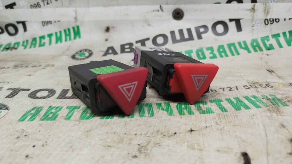 Кнопка аварійки тур Skoda Volkswagen Seat Audi Розборка запчастини