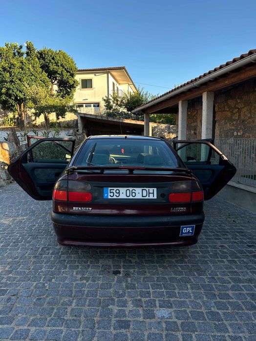 Renault Laguna ler descrição