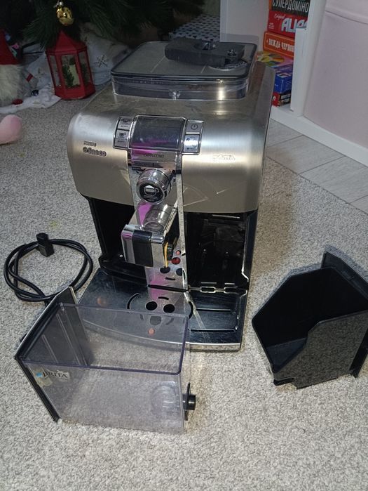 Кавоварка Phillips Saeco Syntia