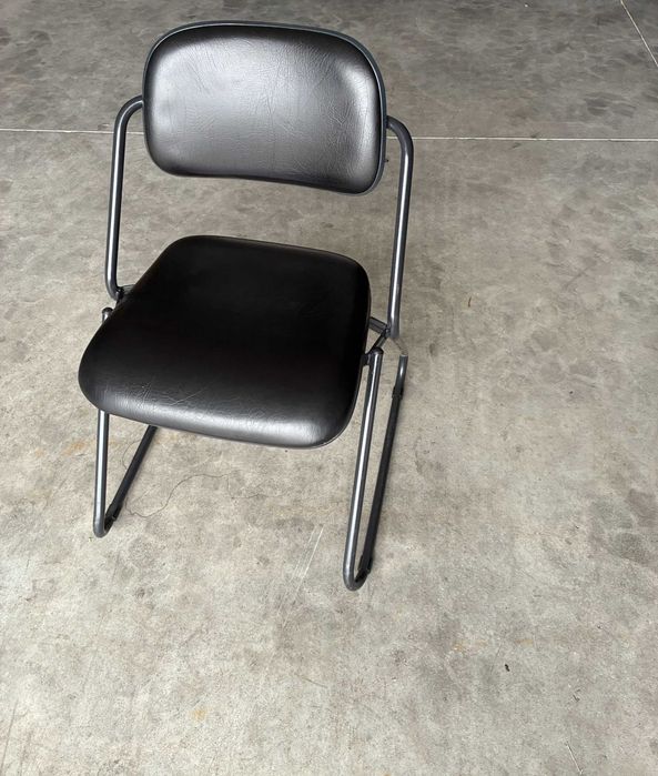 Cadeiras de espera de escritório - Qtd. 13 Und.