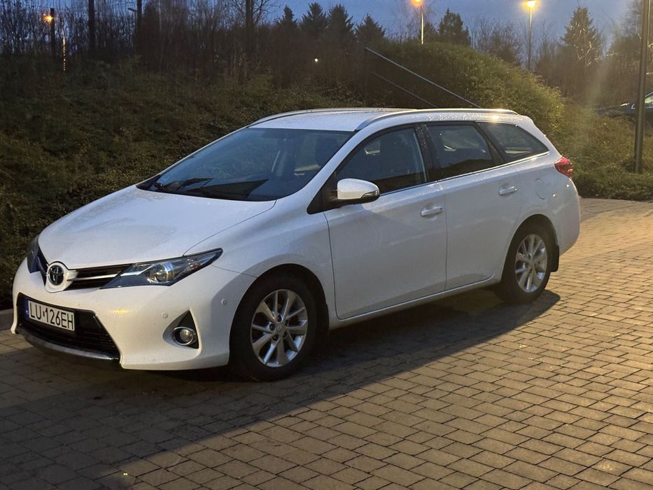 Toyota Auris Auris 1.6 krajowy bardzo dobry stan
