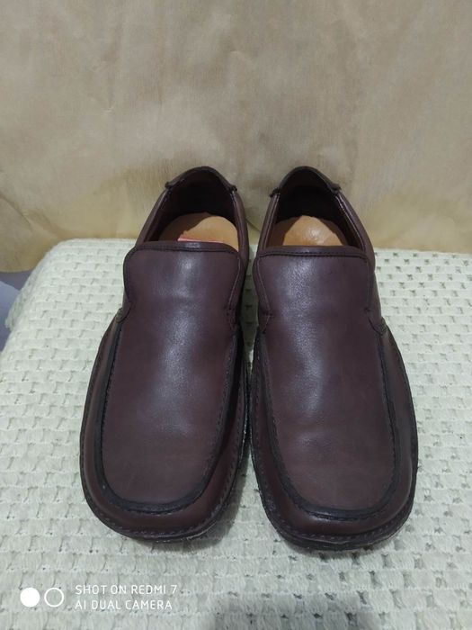 Шкіряні туфлі Clarks