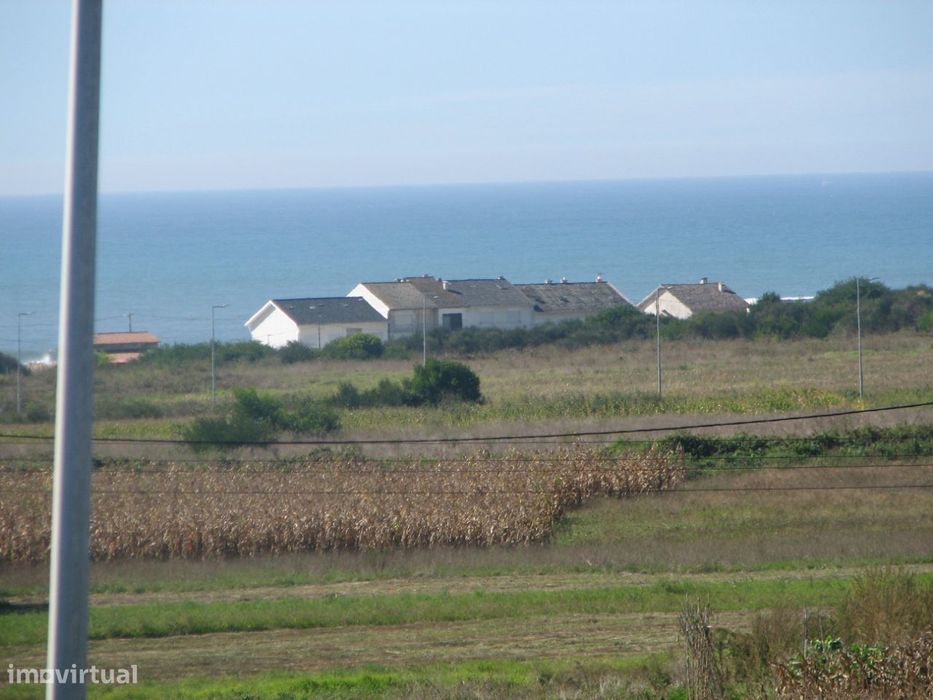 Excelente apartamento com vista de mar, jardim e quintal privativo