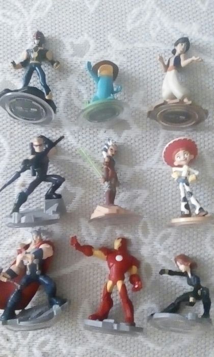 Jogos wii e ps3 e figuras 1, 2 e 3
