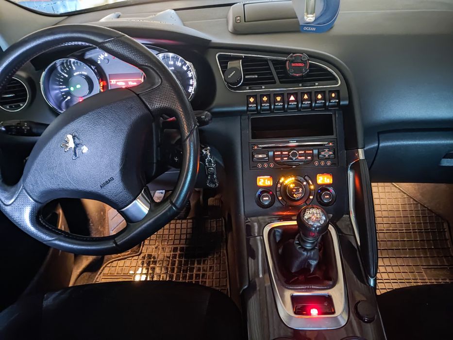 Peugeot 3008 2010 року
