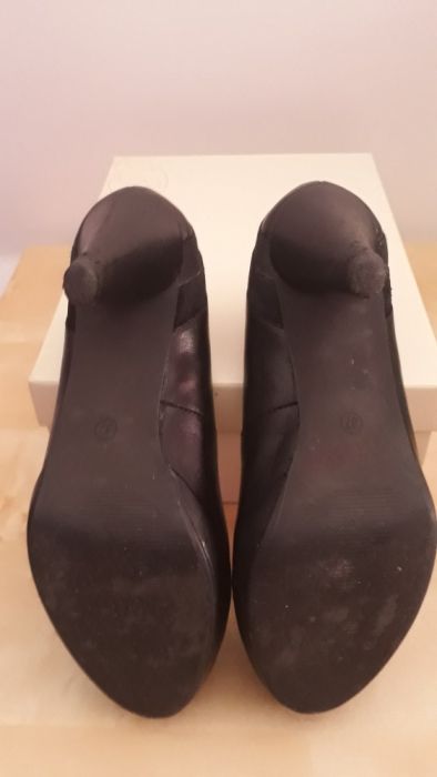 Sapatos pretos, Tam. 37