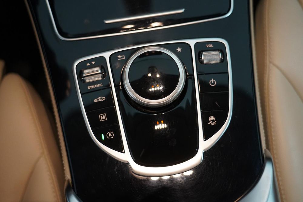 Mercedes-Benz GLC 250 — fotografia 12