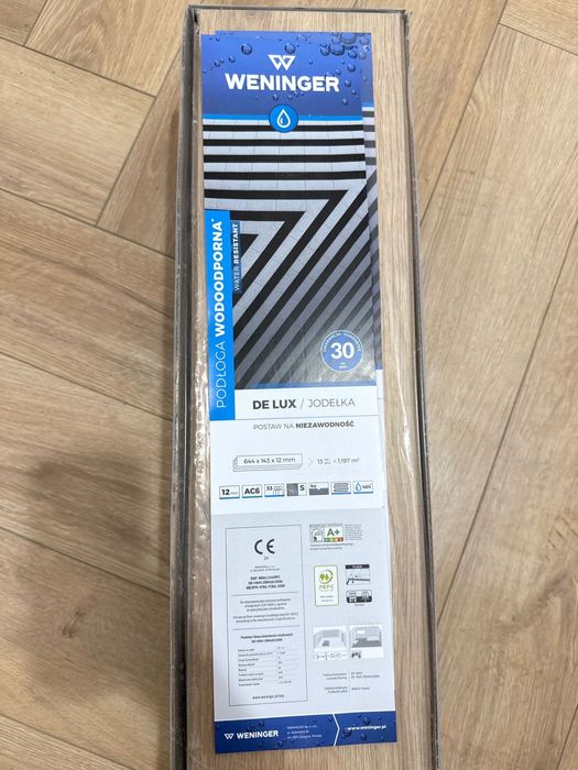 Sprzedam nadmiar paneli laminowanych