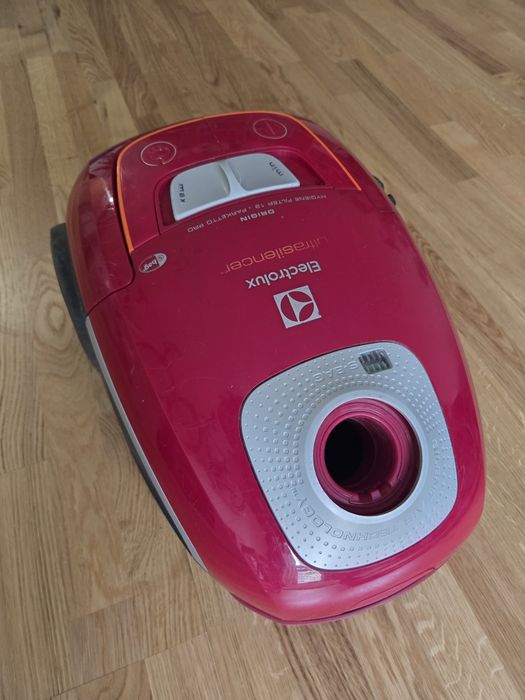 Odkurzacz electrolux ultrasilencer moc ssania 2200W