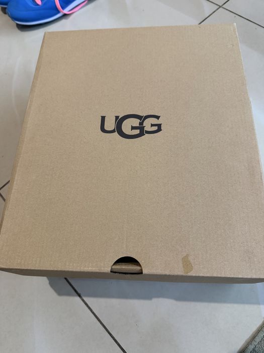 Продам абсолютно новые угги