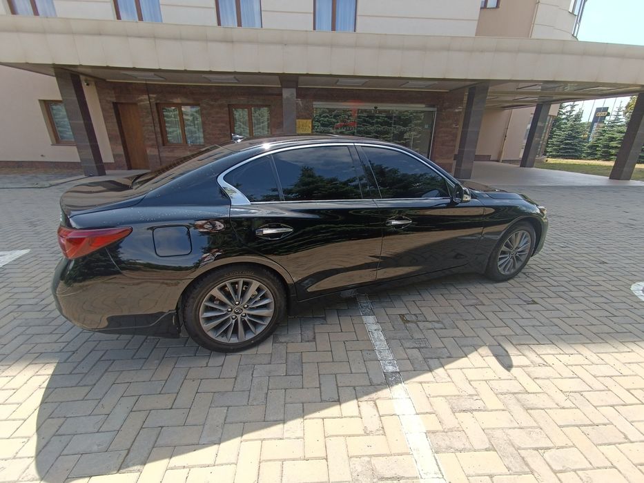 Продам  Infinity Q50