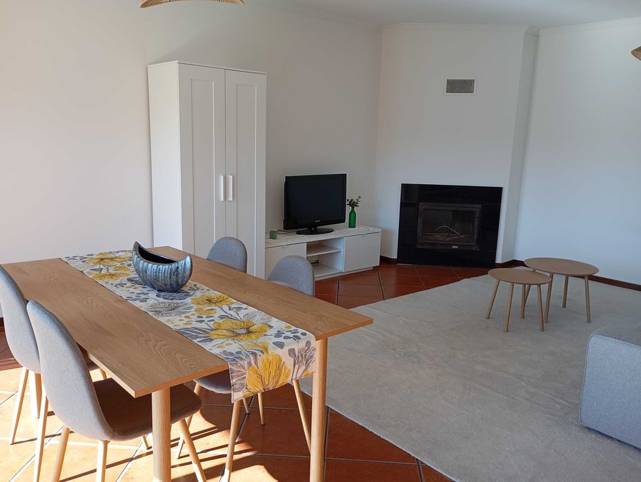 Arrendo quarto com WC privado