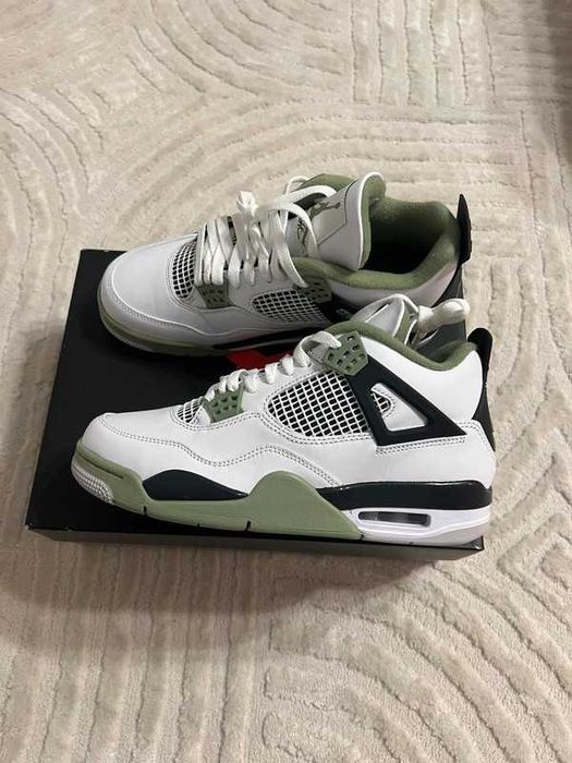 Jordan 4 Retro Seafoam 37,5 EU / 5US / 23 CM