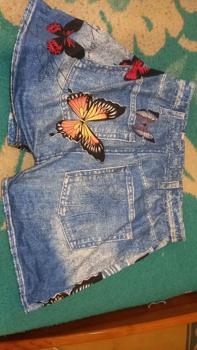 Calções a imitar a ganga