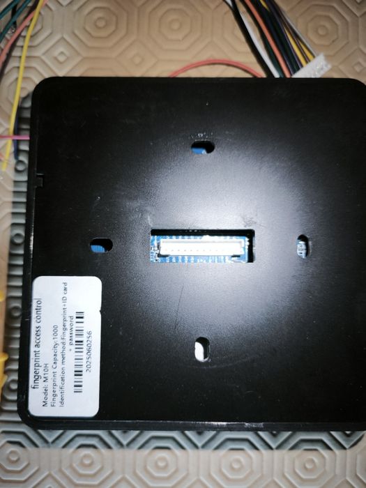 Terminal controlo acesso e registo assiduidade