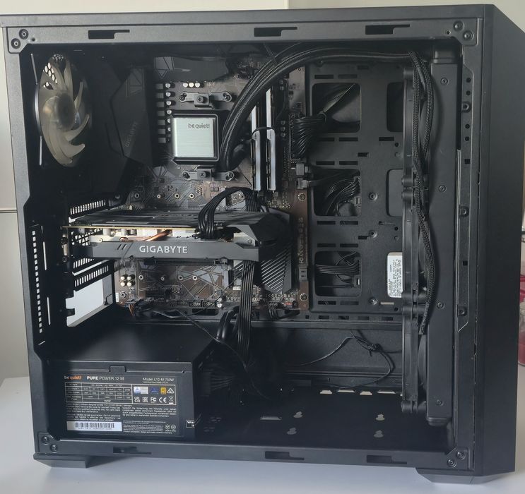 Komputer stacjonarny