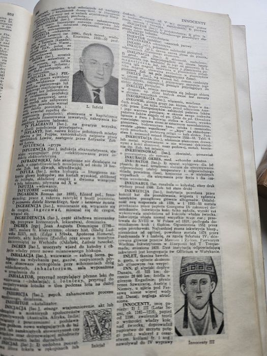 Mała Encyklopedia Powszechna PWN