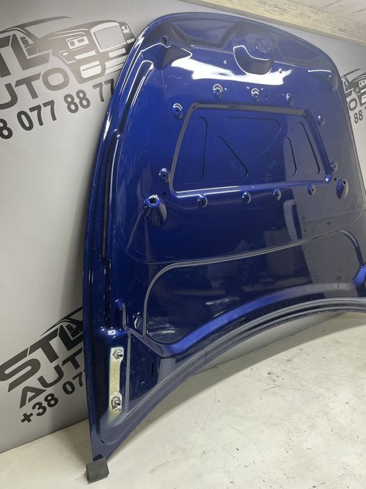 Капот Tesla Model Y