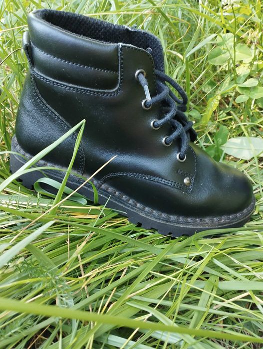 Czarne trapery Sznurowane