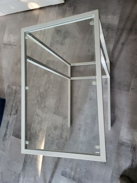 Stolik pod laptopa IKEA Vittsjo biały