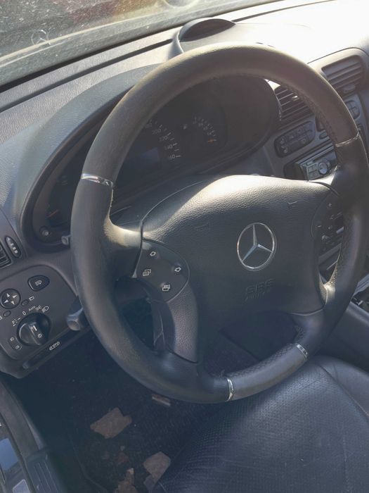 Mercedes-Benz C270 de 2005 para peças