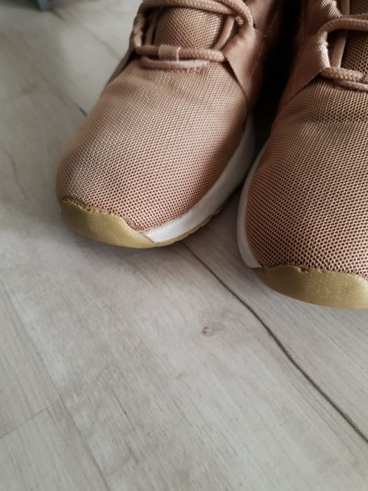 Buty lekkie sportowe 38