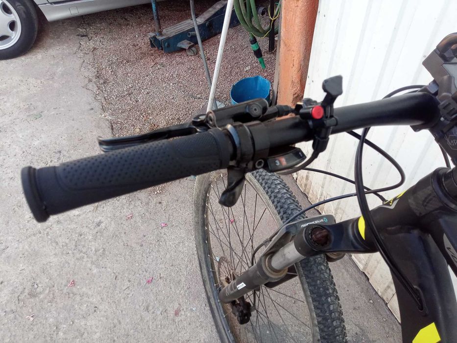 Bicicleta BTT Eleven