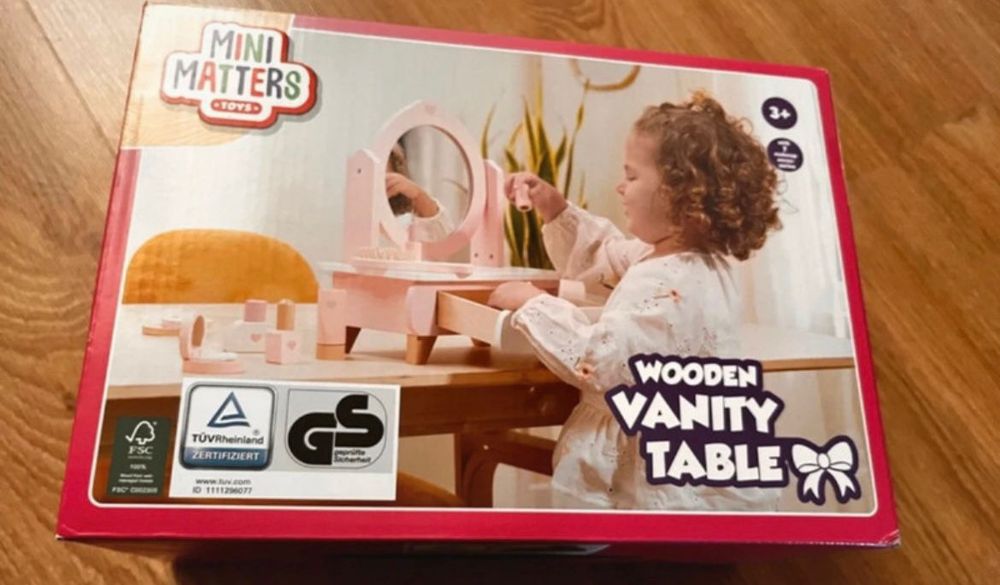 Toaletka drewniana dla dzieci. Nowe .