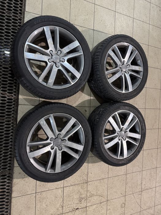Комплект лета 295/40/20 , + диски оригинал Audi