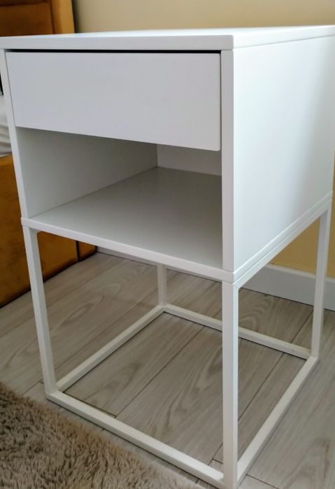 Biała szawka z Ikei