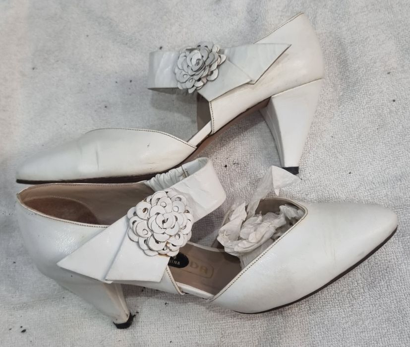 Lote de Sapatos Mulher N° 34 valor cada variado ver todas fotos