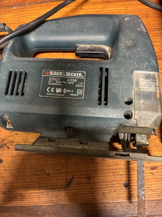 Conjunto de ferramentas elétricas para trabalhos de carpintaria e serralharia.