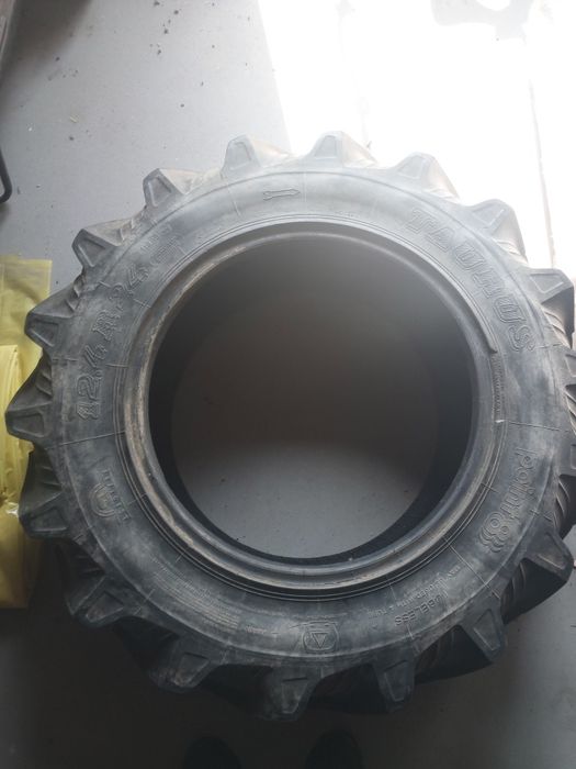 Opona taurus 12.4 r24