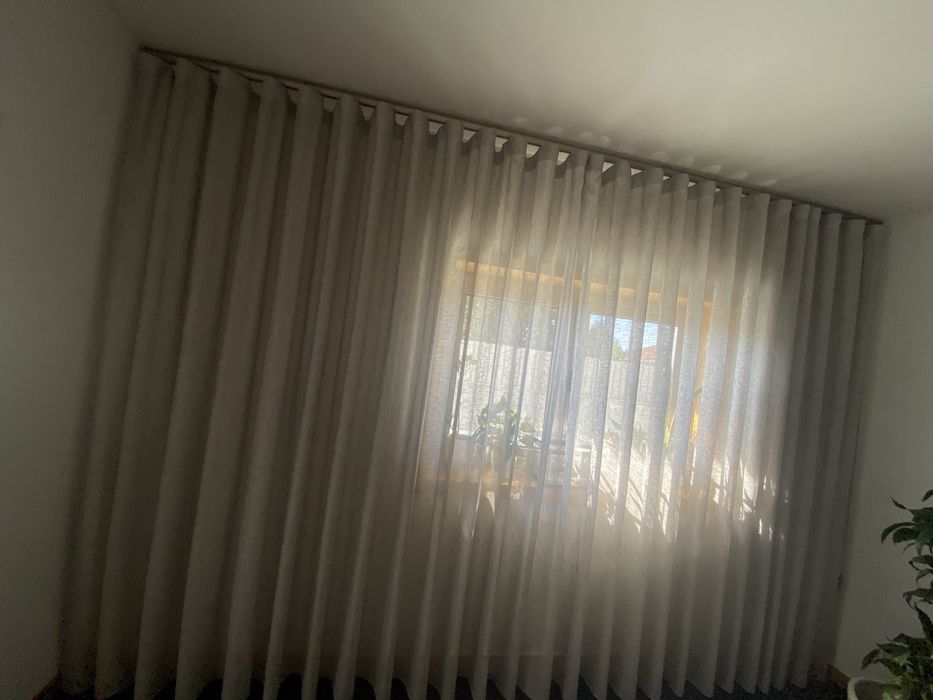 Cortina com ondas e calha