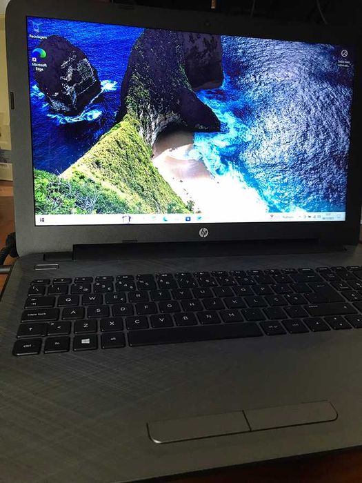 Portátil HP 15-ac010np