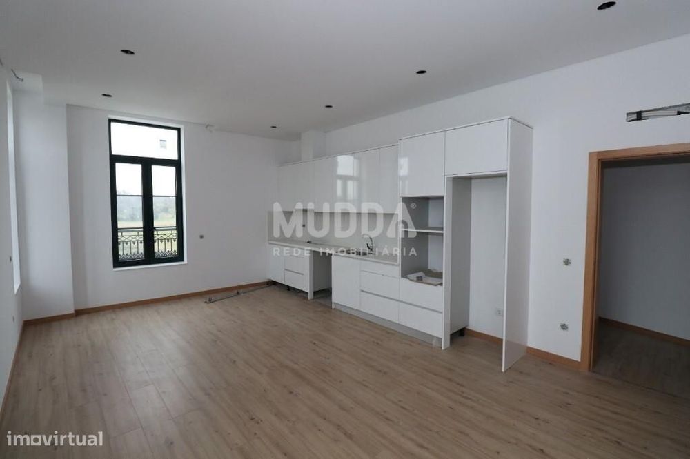 Apartamento T2 remodelado no centro de Ovar — Ovar, São João, Arada E São Vicente De Pereira Jusã, Aveiro