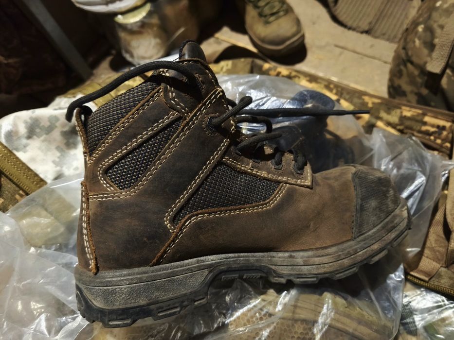 Черевики 41 розмір стан на фото