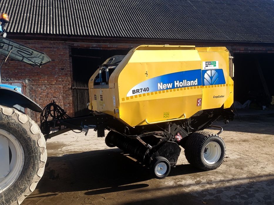 Sprzedam balotnice New Holland br740