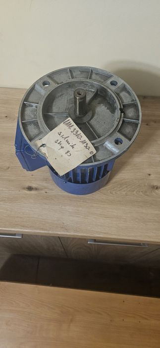 Silnik trójfazowy 0.75kw z kołnierzem