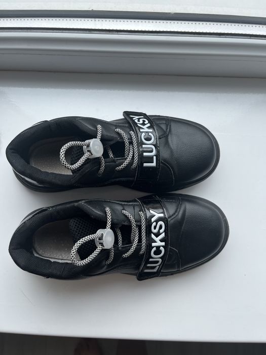 Продам туфельки