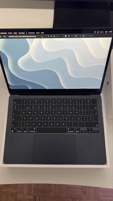 Macbook Air M2 2022 - 8GB/RAM - 512GB SSD - Como novo + caixa e acess.