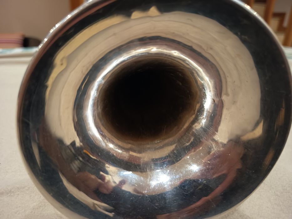 Trompete Bach Stradivarius modelo 37