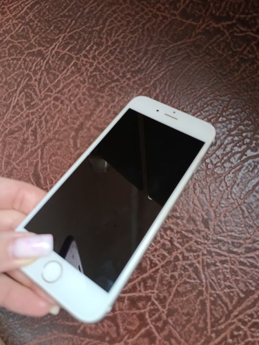 Смартфон Айфон 6s