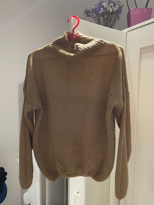 Welniany sweter brazowy