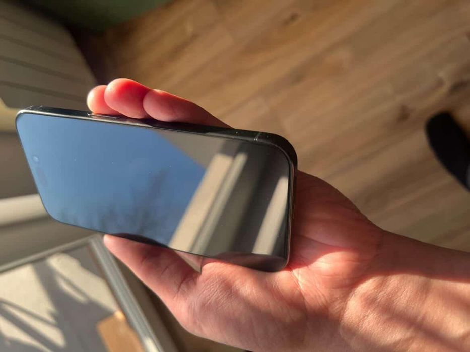 iPhone 15 pro jak nowy