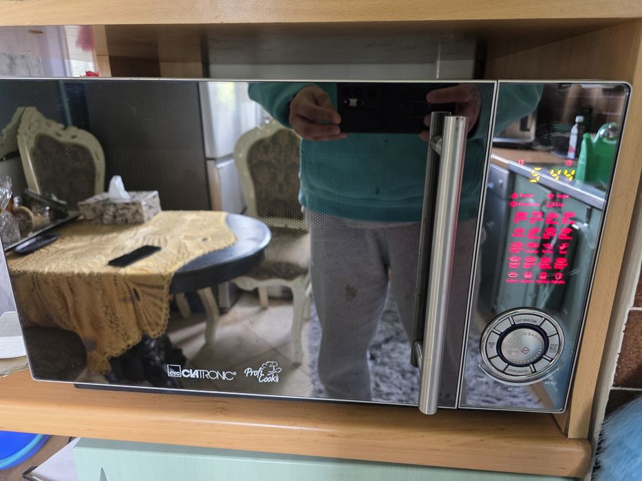 Kuchenka mikrofalowa Clatronic MWG 760D - nowoczesna, idealna