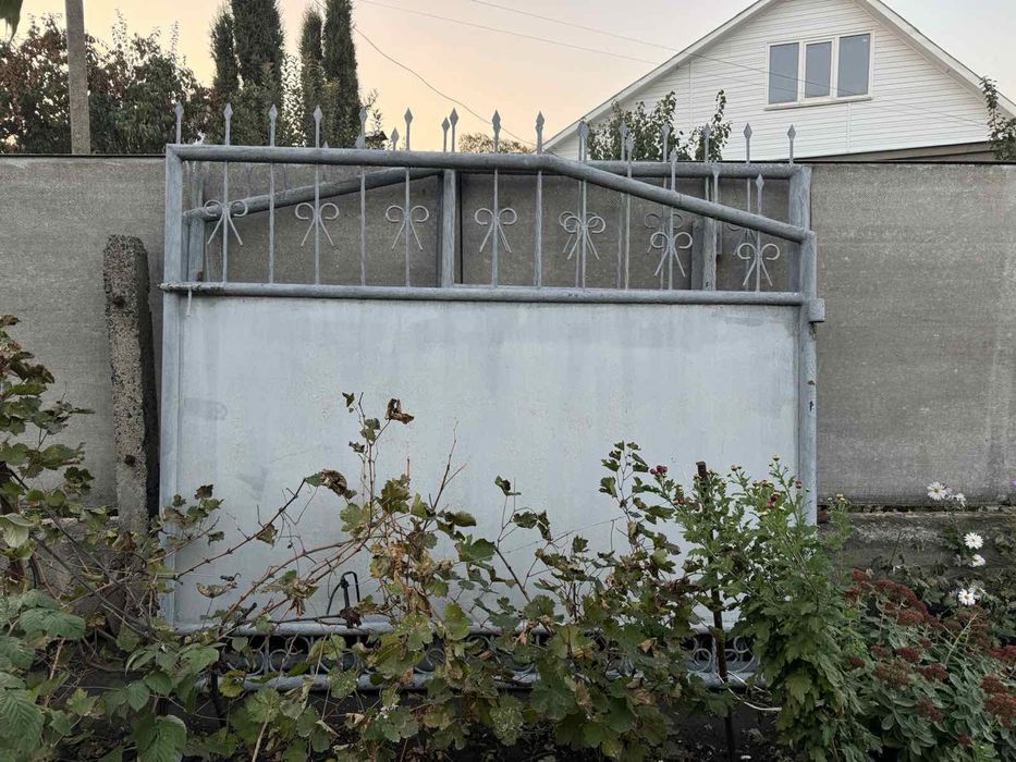 Продам розпашні ворота