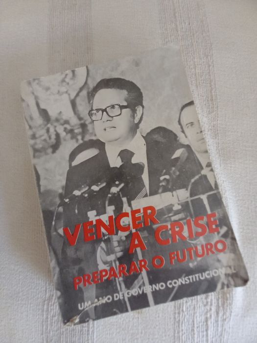 Livro sobre o primeiro Governo Constitucional Português